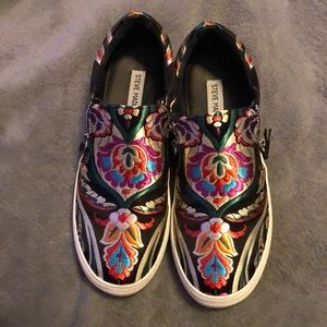 Steve Madden Slip-Ons